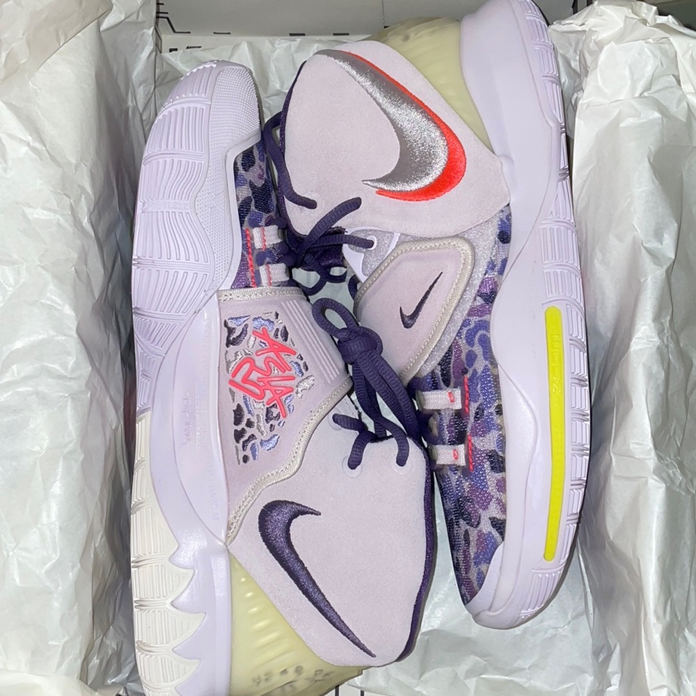 Nike Kyrie Asia
